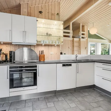 Bovi - 300m From The Sea By Interhome *