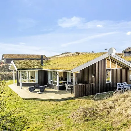Bovi - 300m From The Sea By Interhome Saltum